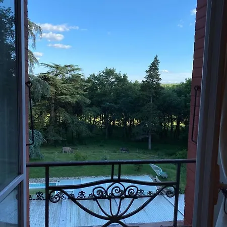 Chateau Du Caperan فندق مبيت وإفطار *