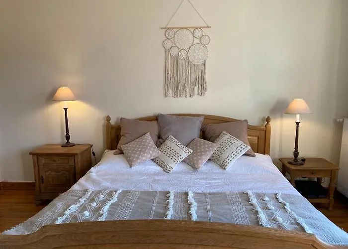 Chateau Du Caperan Bed & Breakfast *