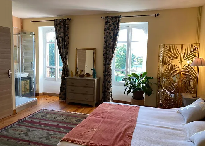 Château du Capéran Couette-café